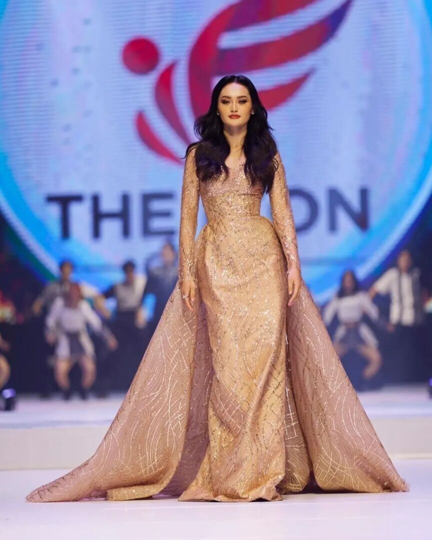 Пайенгкса Лор (красивые девушки и женщины)