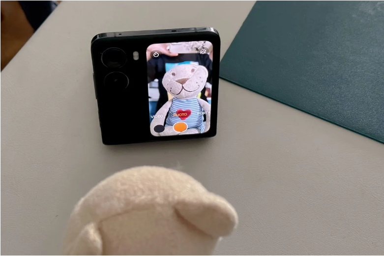 Первый складной смартфон Oppo впечатляет продуманным дизайном:Oppo Find N2 Flip