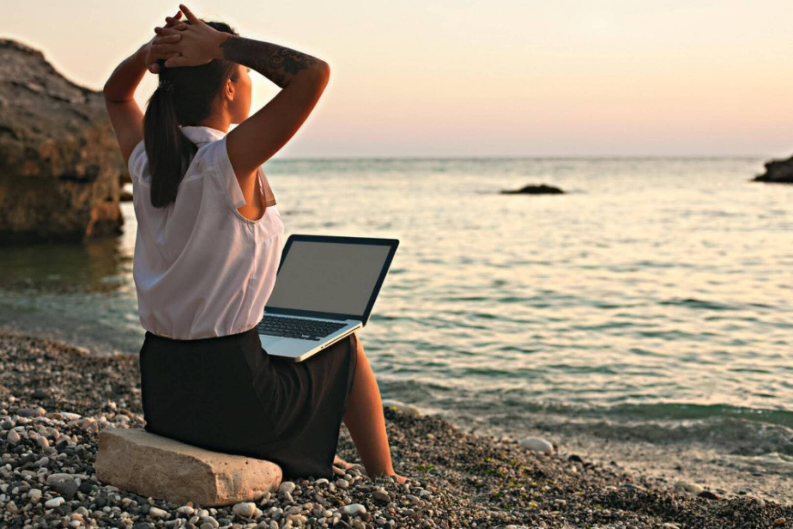 Дауншифтинг: что это такое, основные плюсы и минусы жизни дауншифтера