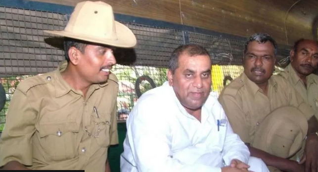 Танцы на могиле: Убийство десятилетней давности, которое потрясло Индию