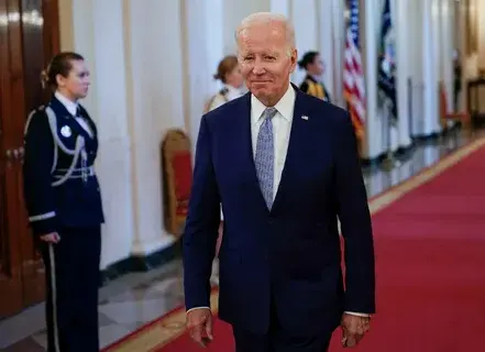 Президент Байден и руководство Республиканской палаты представителей находятся на пути к столкновению из-за лимита государственного долга.