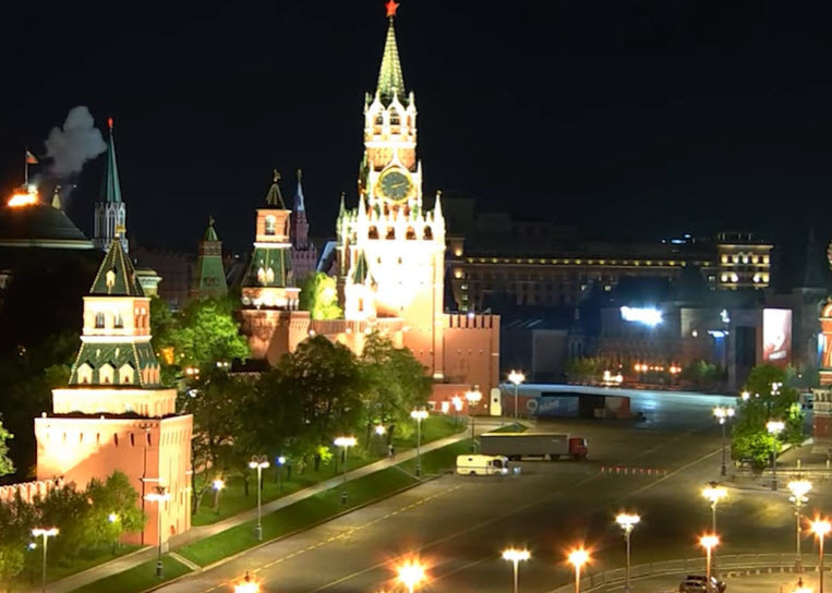 Атака беспилотников 3 мая на Кремль. Киев заявил о непричастности. Медведев призвал "устранить" Зеленского