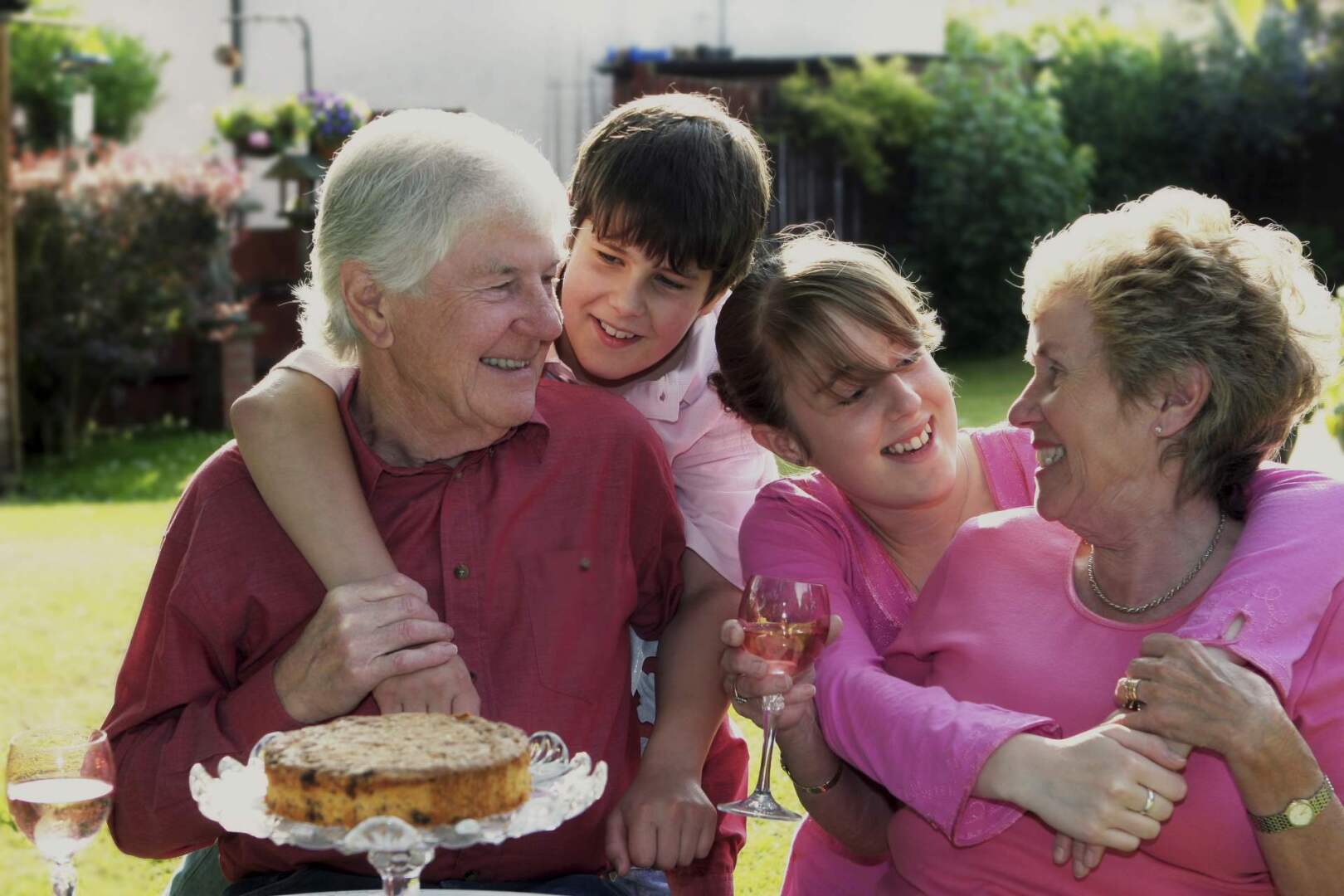 Польза общения пожилых родителей с внуками. Активная жизненная позиция пожилых родителей