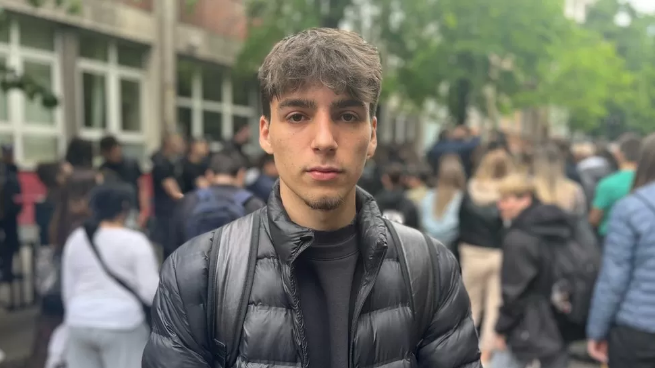 Нападение на школу в Сербии: Тишина и плюшевые игрушки на месте стрельбы