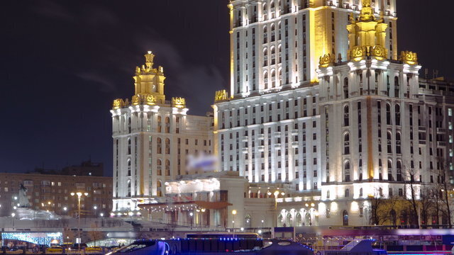 Как передвигали высотки в Москве.