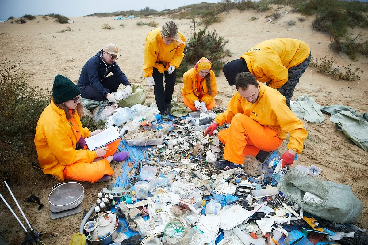 Борьба с мусором на пляжах с помощью беспилотников