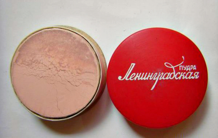 Назад в СССР: косметика 1980-х – что использовали советские женщины для своей красоты? Опрос