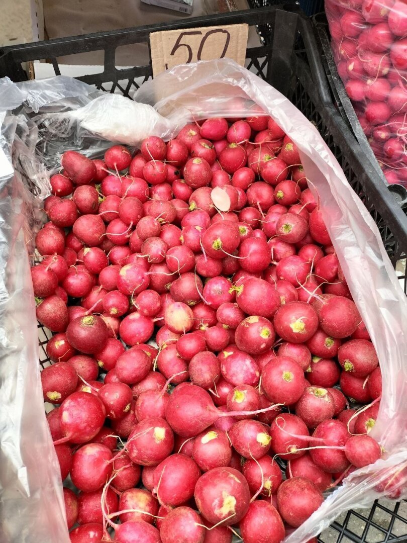 Добро пожаловать в Крым. Чем сейчас уже порадует полуостров - это ценами. Клубника и отдых