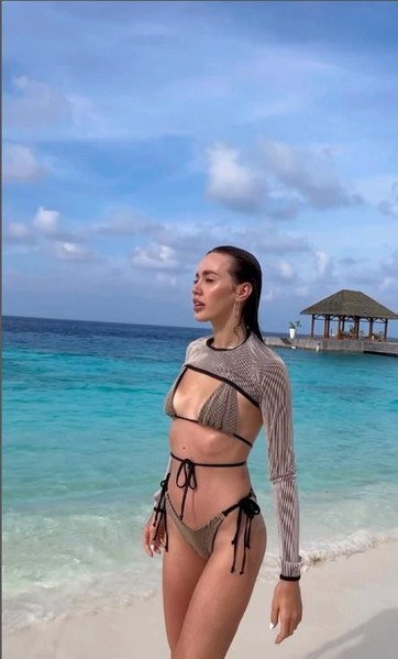 Костенко сделала операцию по увеличению груди в Дубае, но ее предупредили, что это может не гарантировать верности мужа.