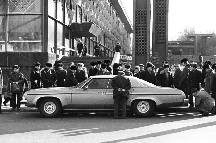 Жизнь в СССР: Как покупали иностранные автомобили в Советском Союзе времен дефицита – кто и как смог это сделать? Опрос