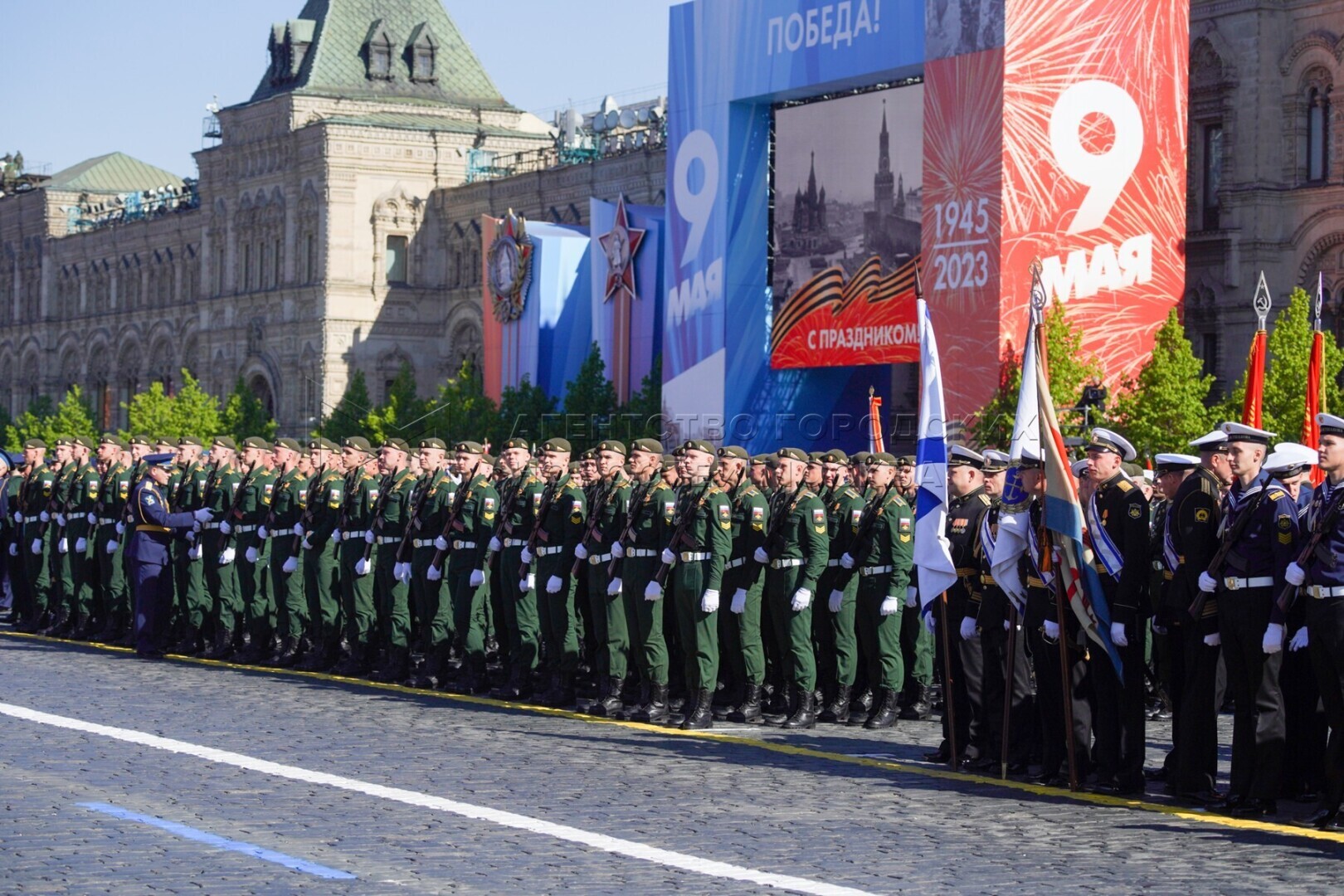 Сестра бреет брату член