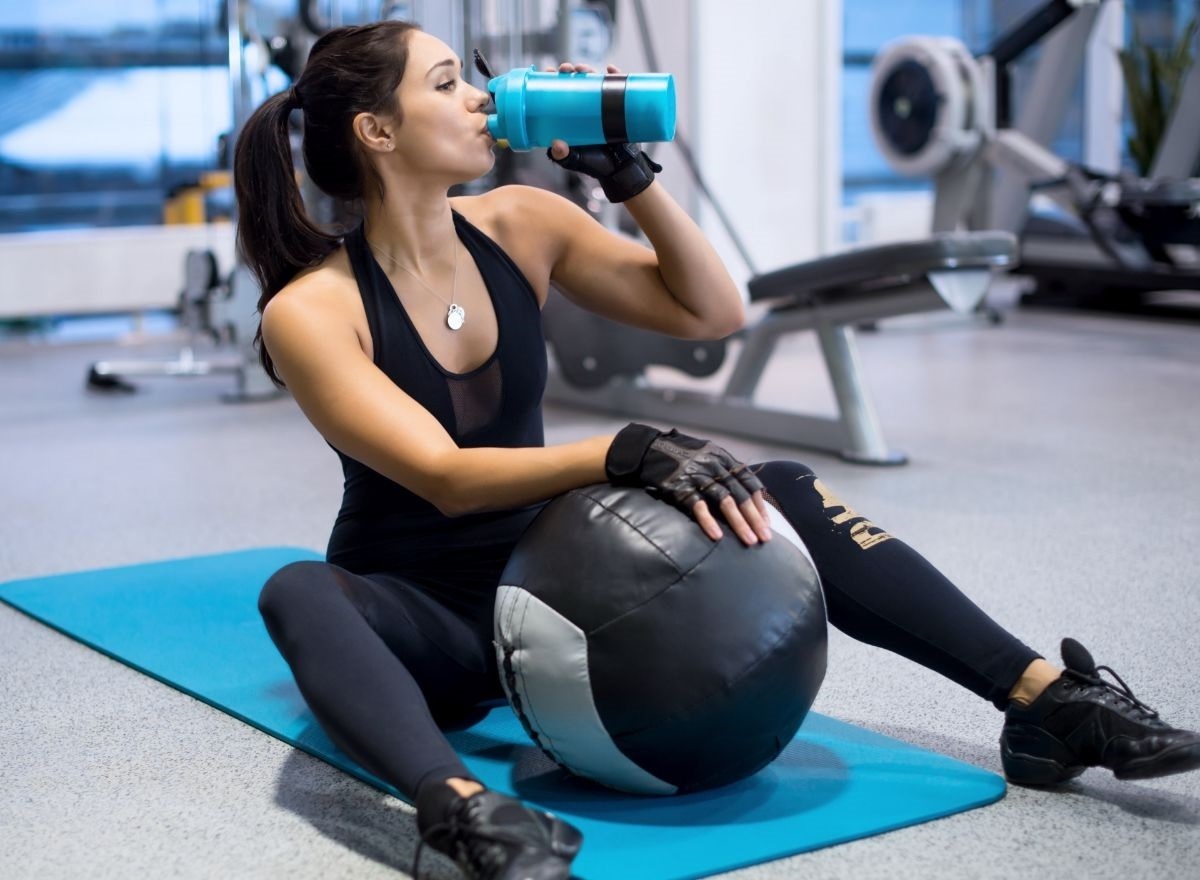 Фитнес-трансформация с помощью спортивного комплекса и фитнес-браслета