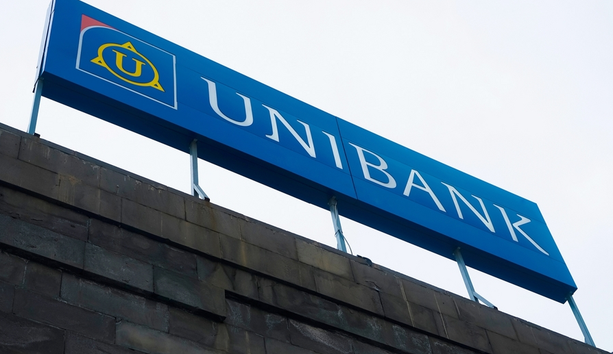 Как россиянину сделать карту иностранного банка: все способы и условия