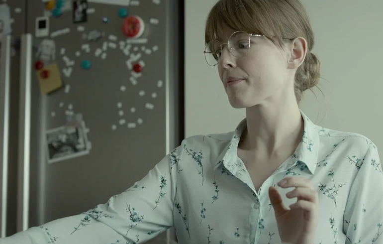 Они пять лет раздеваются на всю страну...! 18+