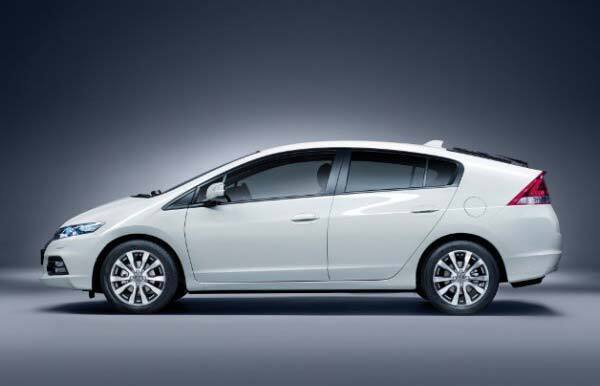 Хонда Инсайт Гибрид 2023-2024 года цена и комплектация.