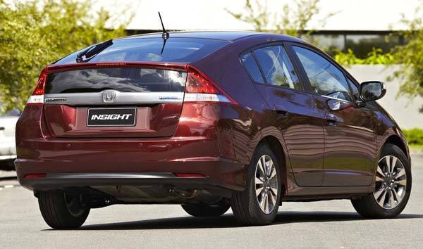 Хонда Инсайт Гибрид 2023-2024 года цена и комплектация.
