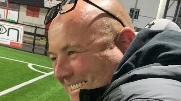 Отец двоих детей, насмерть задавленный машинами во время поездки в Лондон, назван и изображен как приятель, отдающий душераздирающую дань уважения