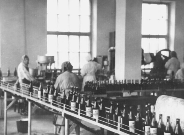 Назад в СССР: Коррупция в СССР. Как чиновники брали взятки и продвигали своих детей. Влияли ли законы на уровень коррупции в Советском Союзе? Опрос