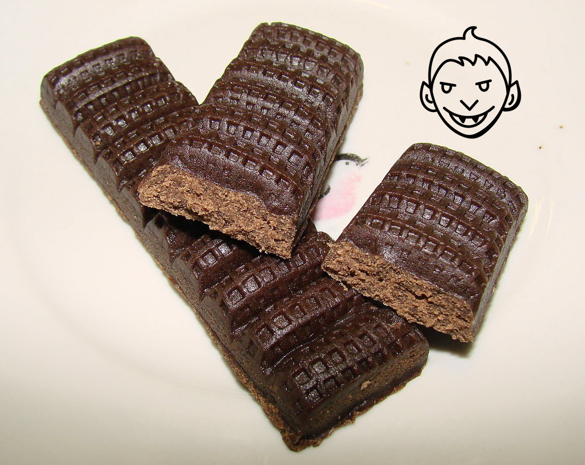 Кровавая сладость из СССР приводит в ужас американцев. Чья бы корова мычала. Напомнить, из чего американские гамбургеры?