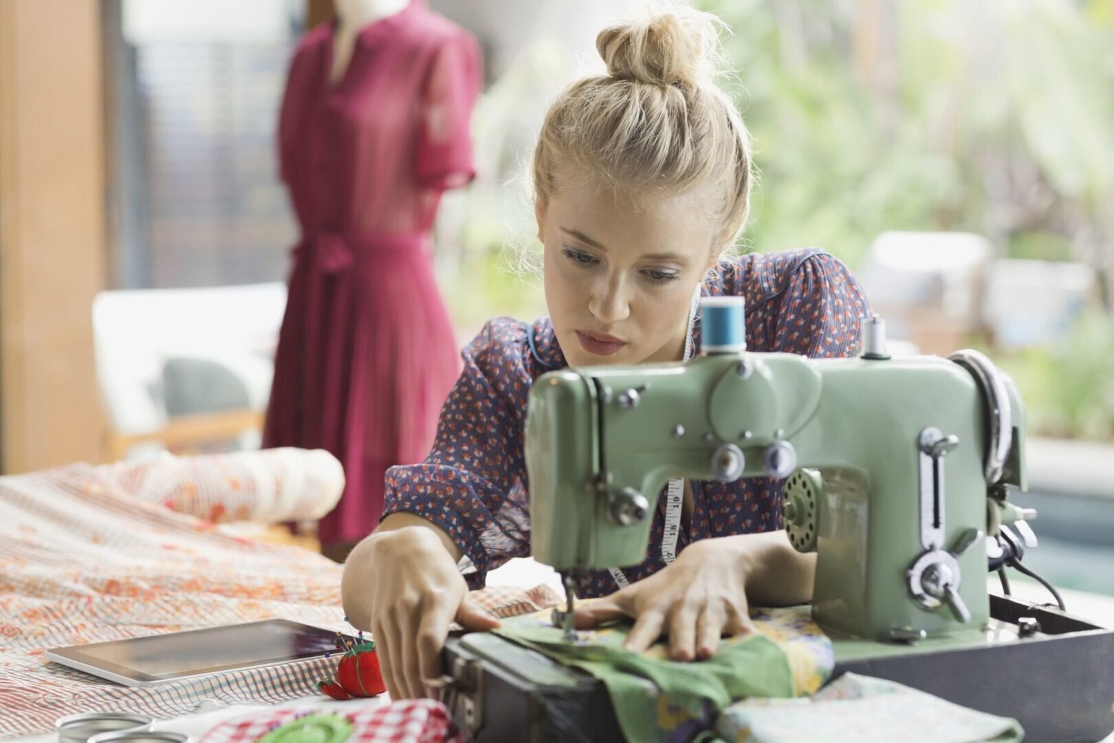 Мать 3 детей осталась без мужа на улице. Построила многомиллионный бизнес на своем рукоделии.