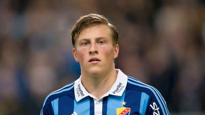 Они родились 19 мая.