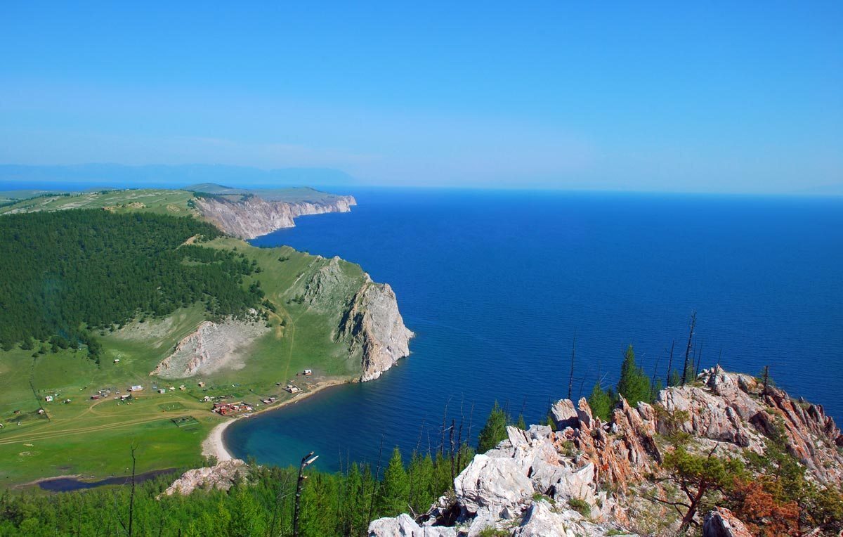 Есть ли в байкале течение. Озеро Байкал. Большое озеро Байкал. Сибирь Байкал. Восточная Сибирь Байкал.