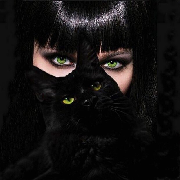 Когда ты умер, ты об этом не знаешь, только окружающим тяжело. То же самое, когда ты безграмотный и пишешь с ошибками и без знаков препинания