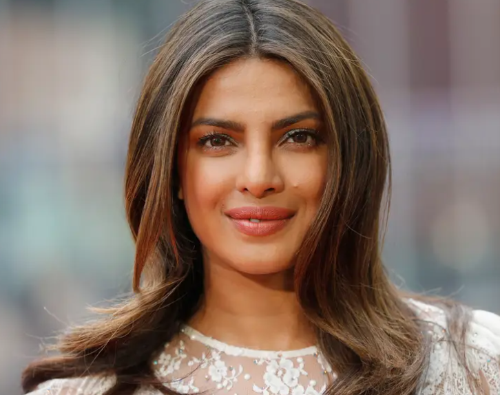 20 знаменитостей без своих фирменных причесок