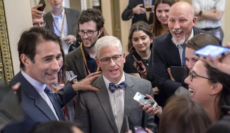 Переговоры о потолке долга идут не очень хорошо. Вот где они стоят