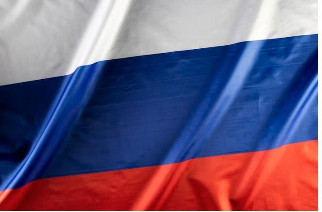 Россиян штрафуют за выцветший флаг РФ как за экстремизм