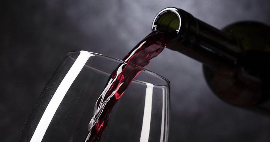 Госдума предлагает ограничить продажу алкоголя по ночам в заведениях общепита