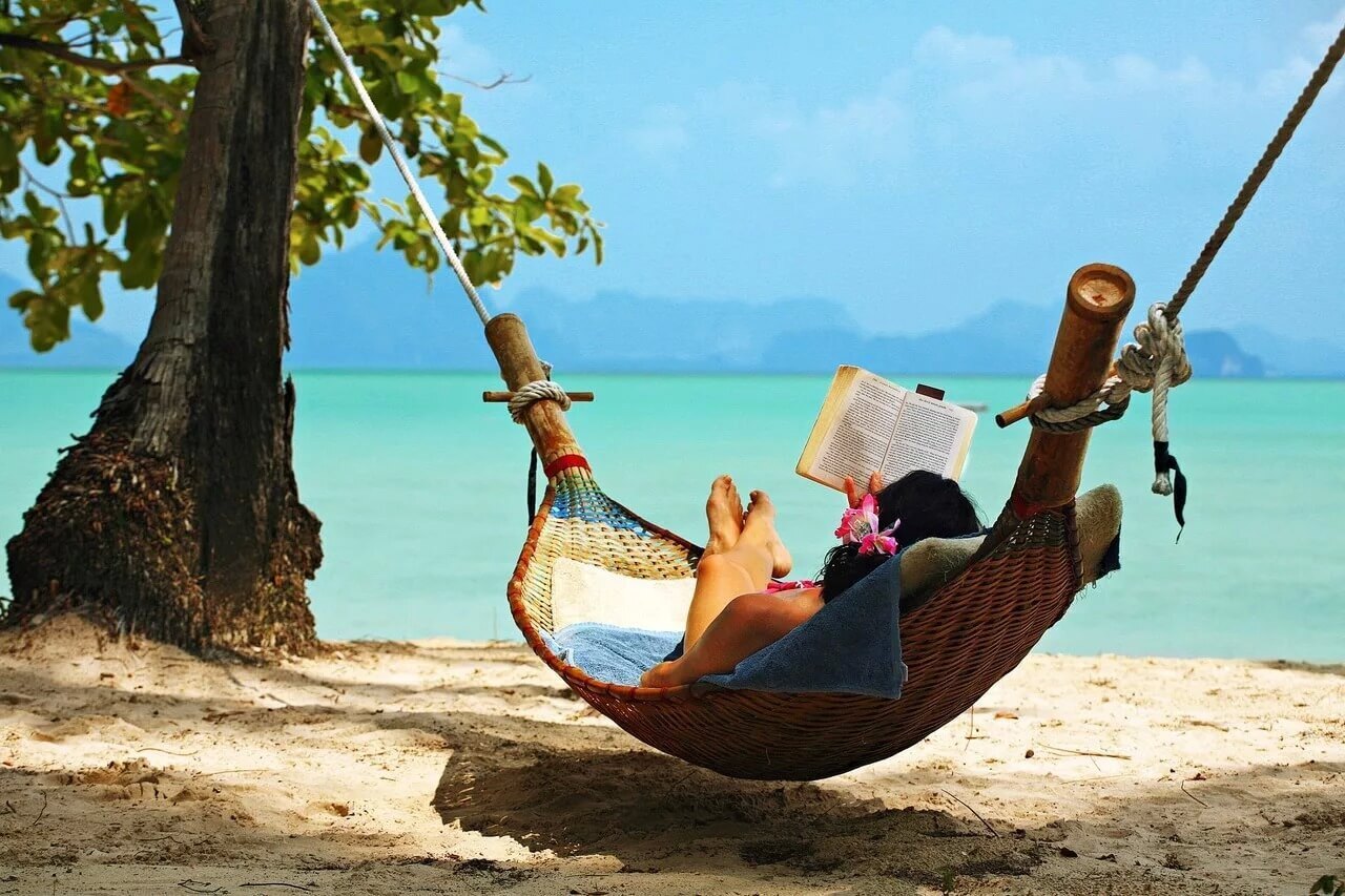 "Пятерка лучших способов провести лето 2023 года в России"