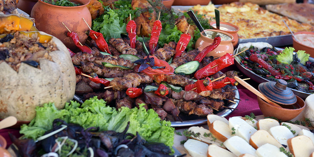 Отдых. Абхазия - одно из доступных направлений для путешествия.