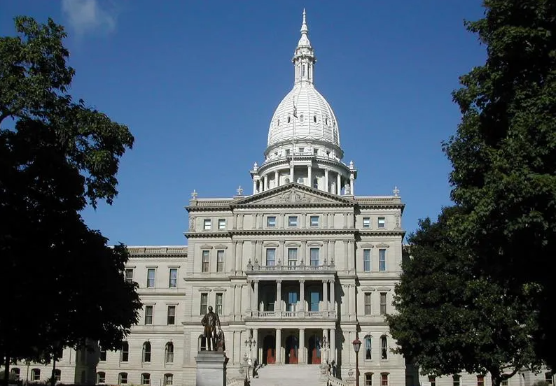 Топ 10 беднейших штатов Америки на 2023 год.