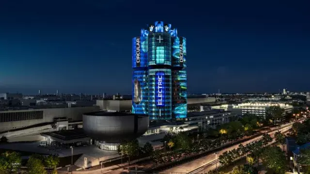 Как BMW поддерживает автомобили в будущем.