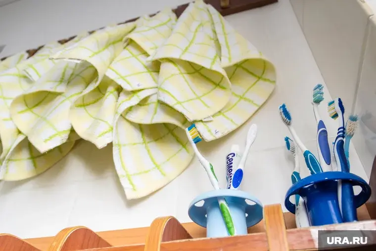 Как и чем чистить зубы