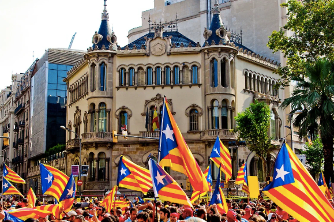 Европа в панике. «Рука Москвы» дотянулась до Каталонии.