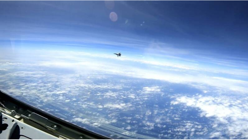 Столкновение истребителей в Южно-Китайском море