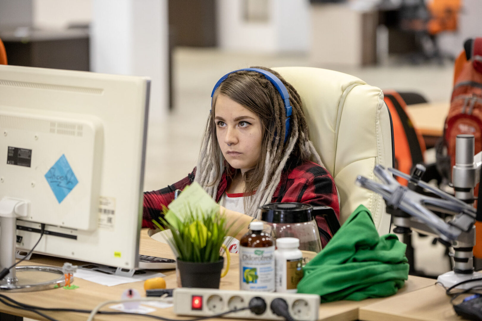 Женский труд совсем перестали ценить. Мужчины работают меньше, а получают больше. Почему нет социальной справедливости?