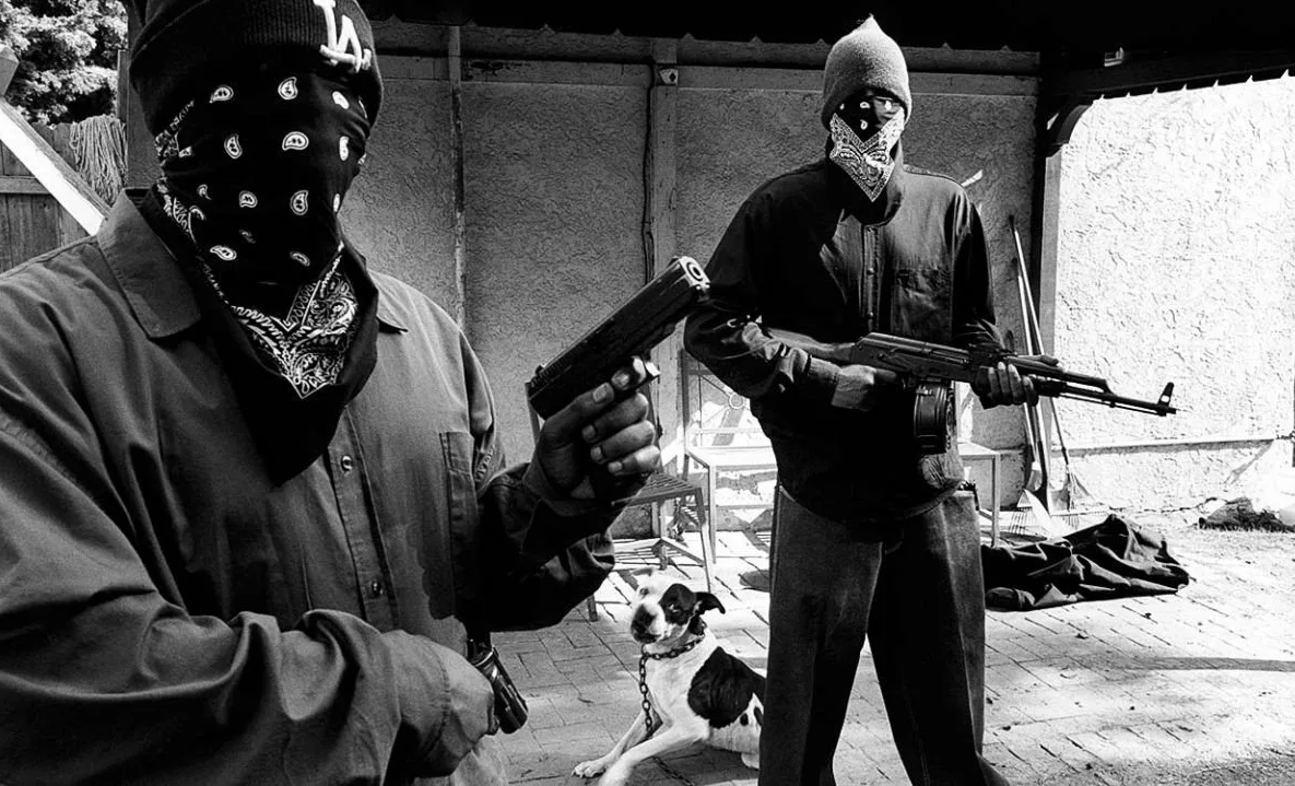 Кого больше боятся, преступников или полицию