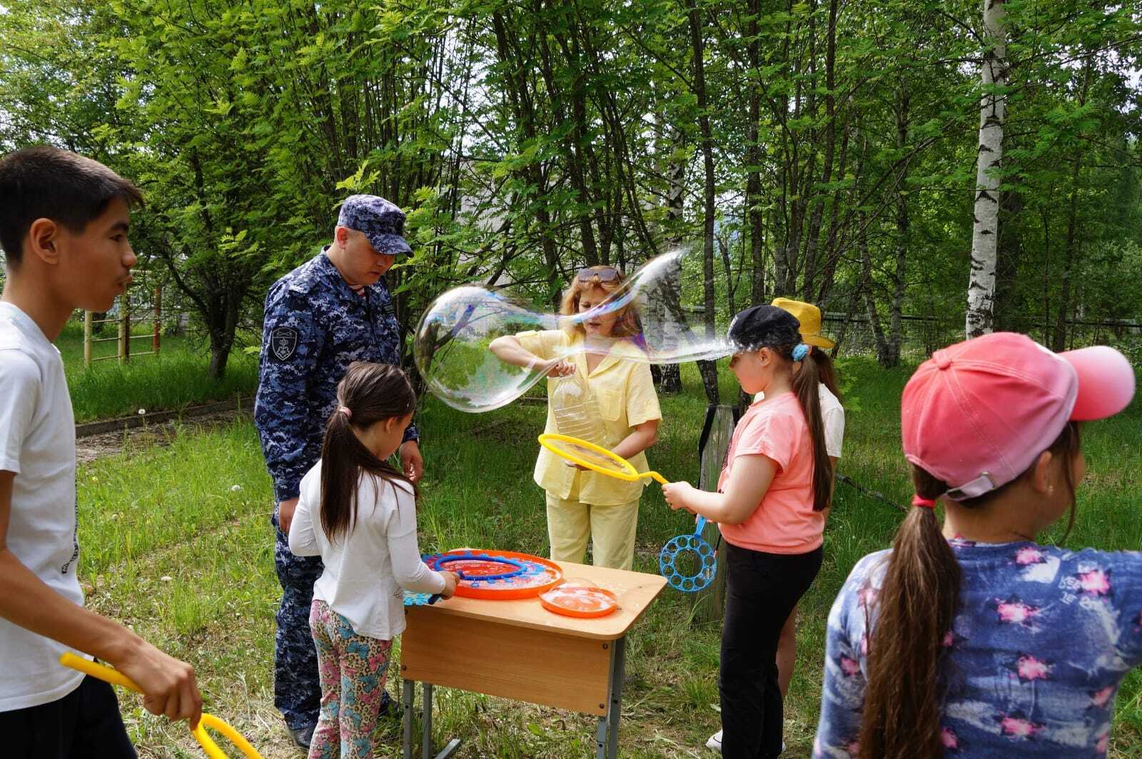 В Башкирии росгвардейцы приняли участие в мероприятиях, посвященных Международному дню защиты детей
