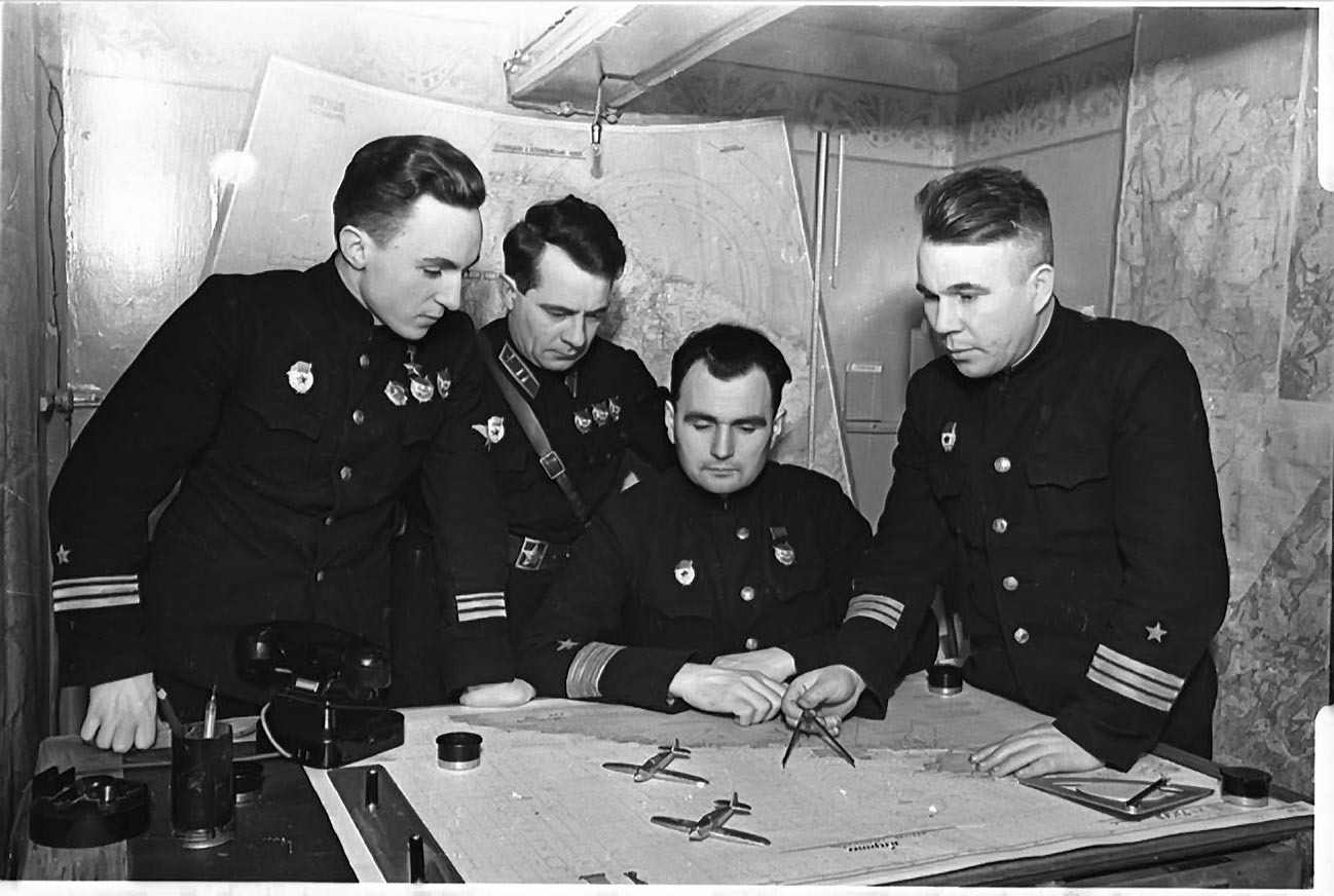 Советский Союз. Эмоциональная устойчивость офицера как фактор формирования психологической готовности к принятию важных стратегических решений.