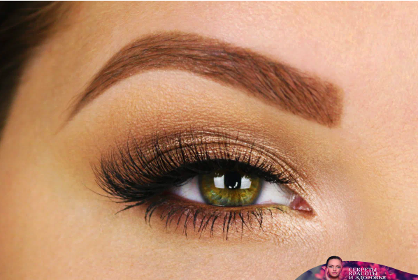 Вот как увеличить глаза и внешний вид с помощью макияжа