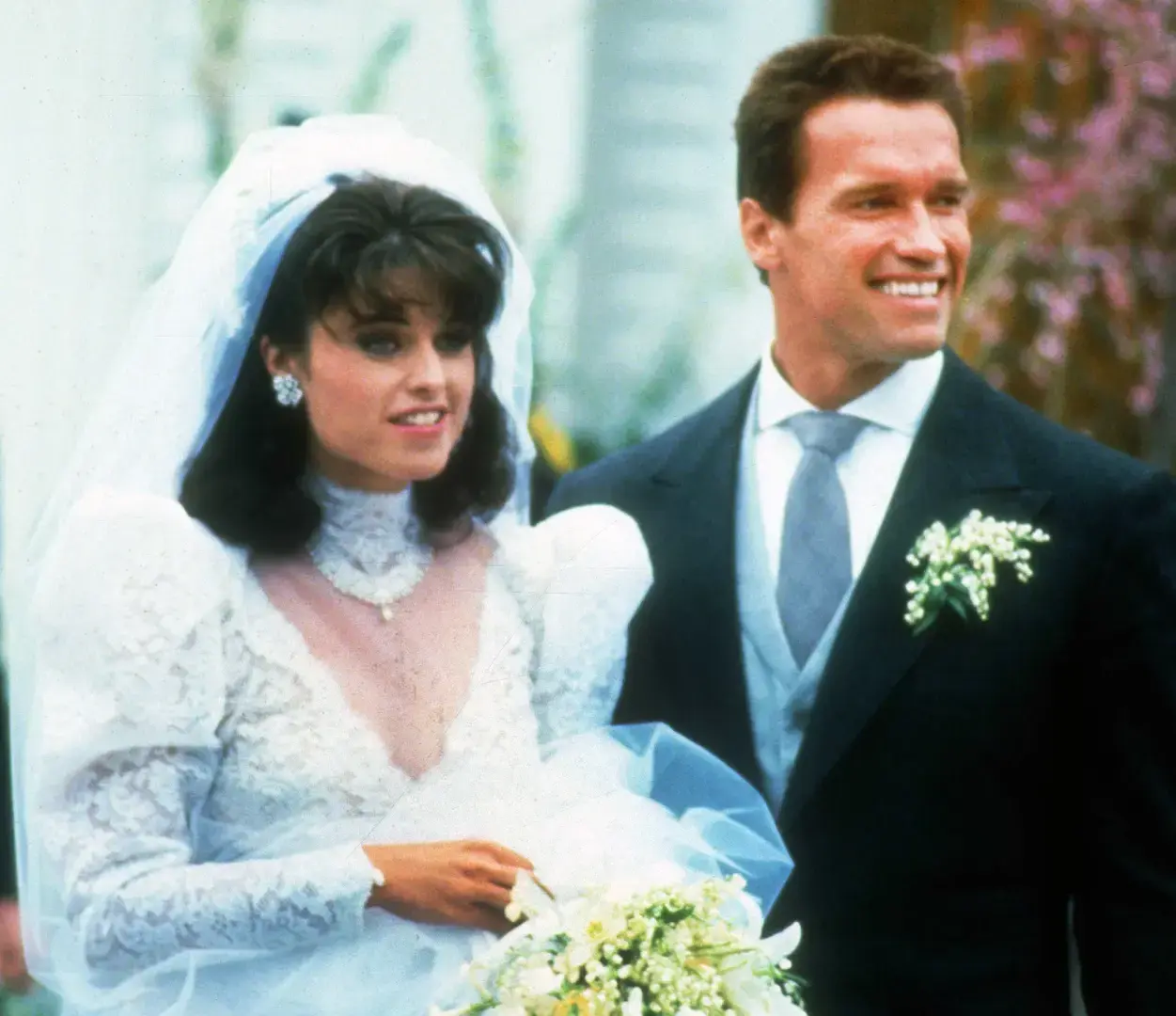 Арнольд Шварценеггер сквозь годы: Профессиональный бодибилдер, суперзвезда боевиков, губернатор Калифорнии и многое другое.