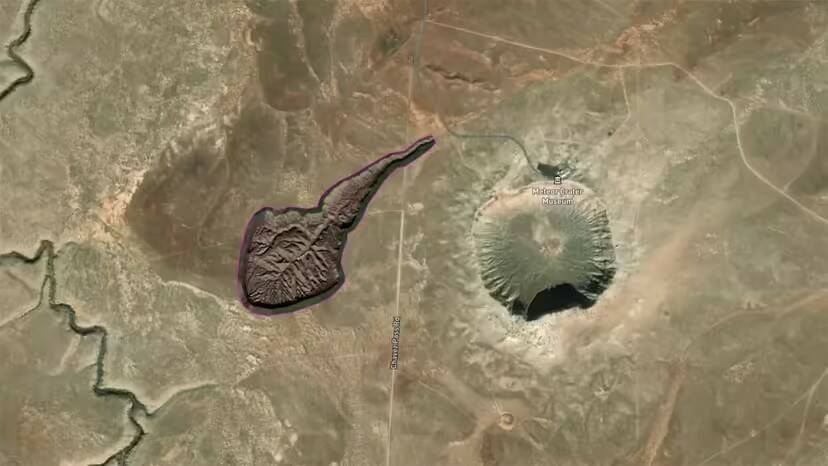 🕳️ Сибирский кратер "Батагайка" продолжает расти, и это нехорошо. Батагайский кратер или «двери в ад»