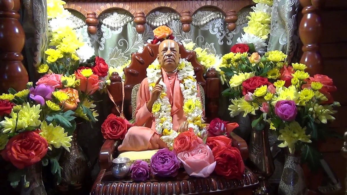 Индийский демон Кришна в идоле Шрилы Прабхупады уже давно в России! Часть вторая