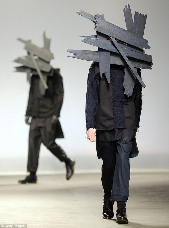 Театр авангардной моды.