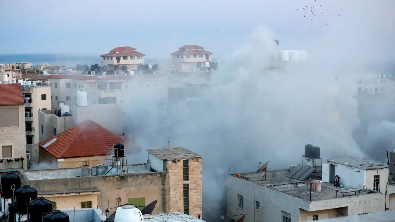 Израильские силы совершают редкое вторжение в Рамаллах, чтобы взорвать дом подозреваемого во взрыве