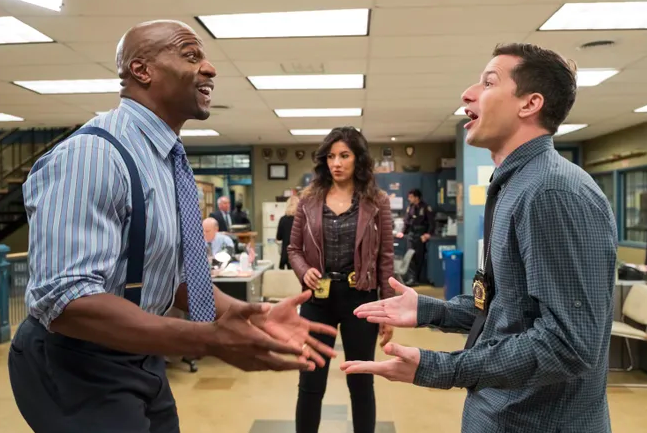 "Активность - это ошибка": новый концерт ведущего "AGT" Терри Крюса - вот почему он переехал в Лос-Анджелес.