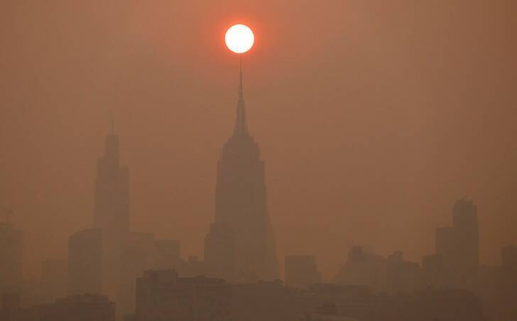 🌲🔥💨🌆Дым от лесных пожаров напомнил людям об изменении климата. Как скоро они забудут?